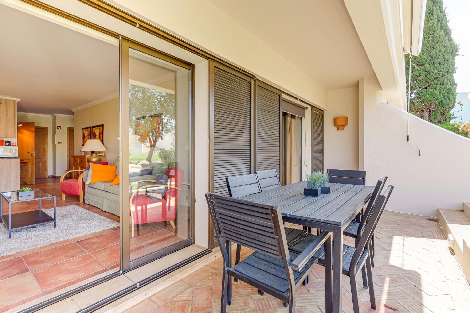 Apartment With 2 Bedrooms, 2M To The Beach Armação de Pêra Extérieur photo