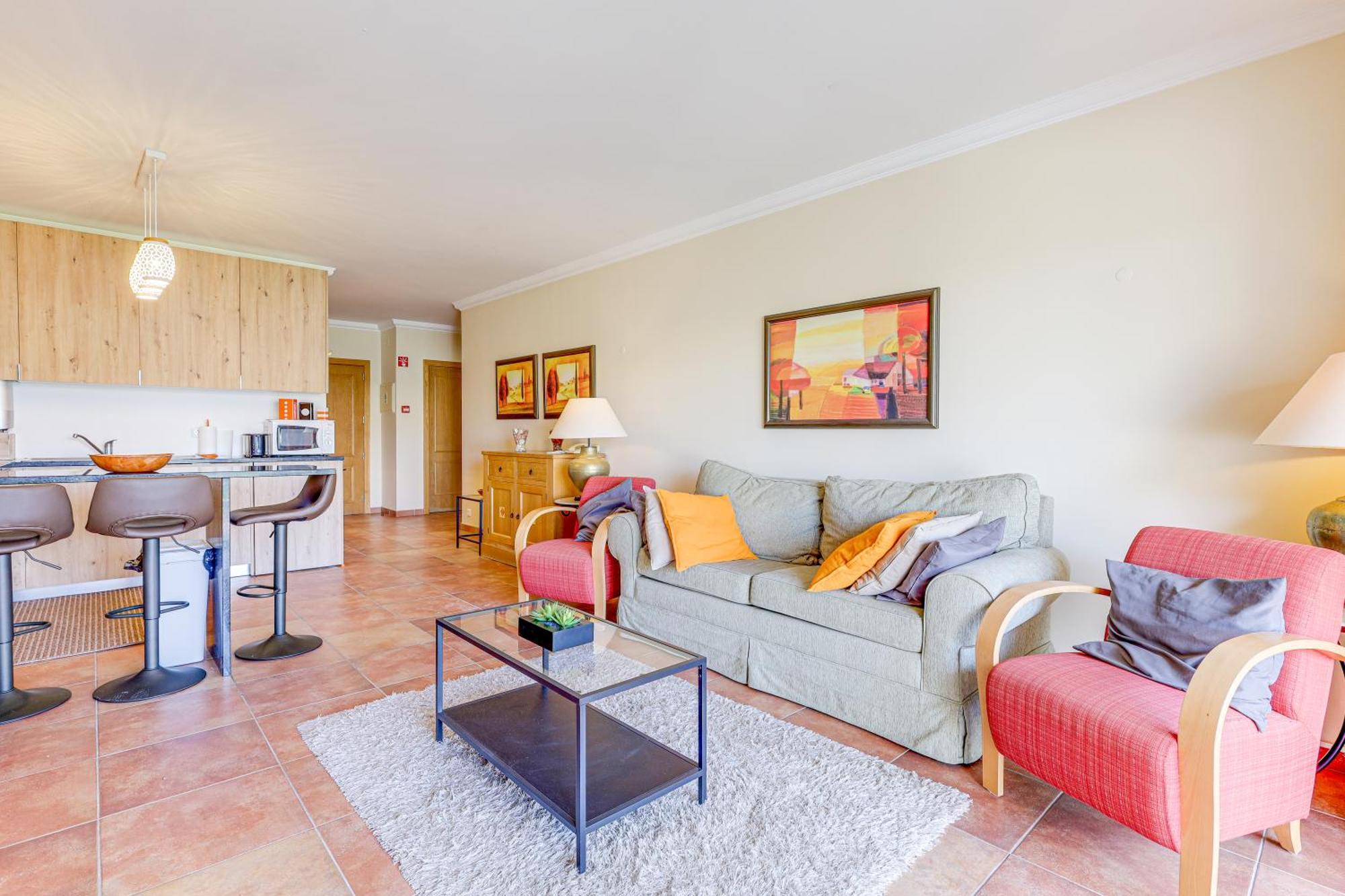 Apartment With 2 Bedrooms, 2M To The Beach Armação de Pêra Extérieur photo