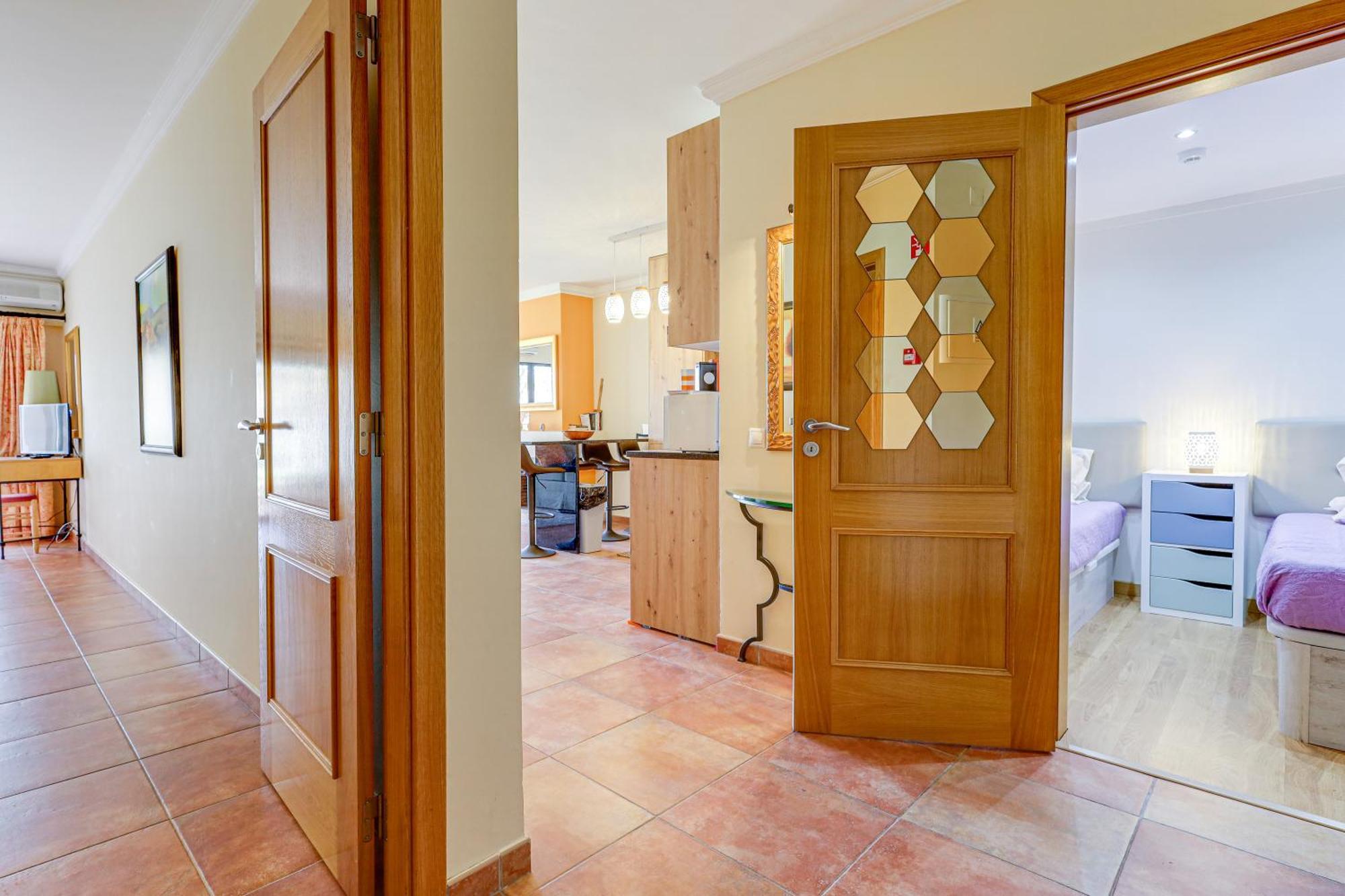 Apartment With 2 Bedrooms, 2M To The Beach Armação de Pêra Extérieur photo