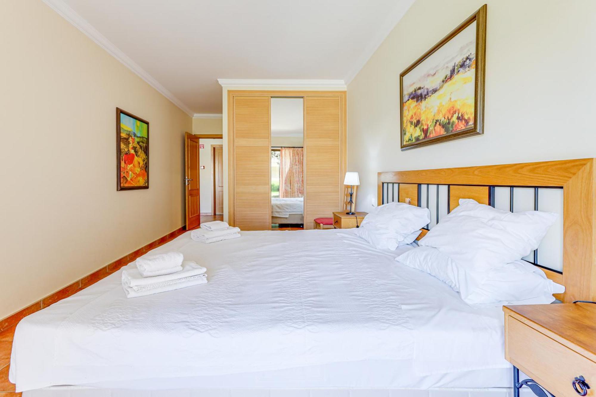 Apartment With 2 Bedrooms, 2M To The Beach Armação de Pêra Extérieur photo